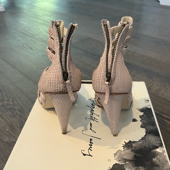 RARE Elizabeth & James Maddy Snake-Embossed Heels - Picture 5 of 5